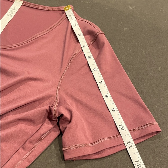Lululemon Athletica Do the Daily Twist Front Crop Top Size 4 - Picture 9 of 11